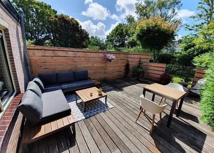Luxury Garden View Apartment